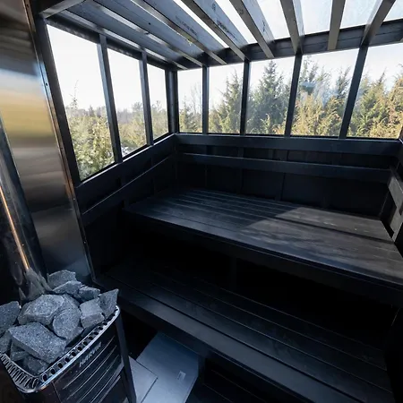 Juniper Minivilla Jacuzzi & Sauna ヴィラ