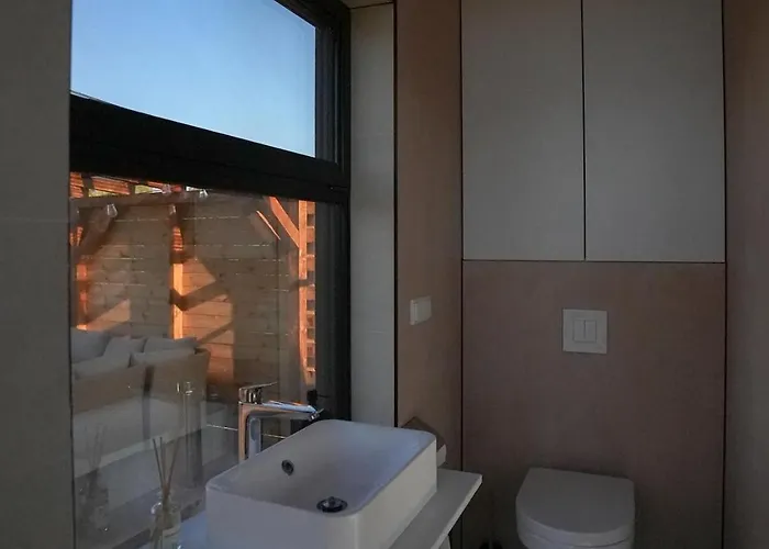 Juniper Minivilla Jacuzzi & Sauna Willa *