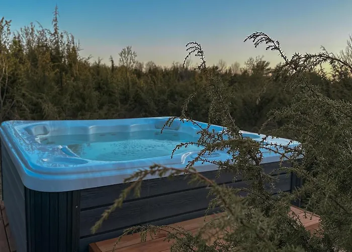 Juniper Minivilla Jacuzzi & Sauna Soderby