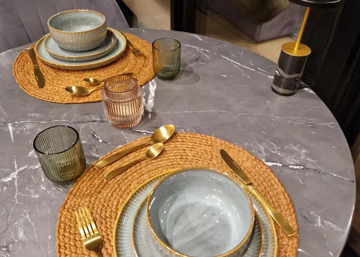 Juniper Minivilla Jacuzzi & Sauna *